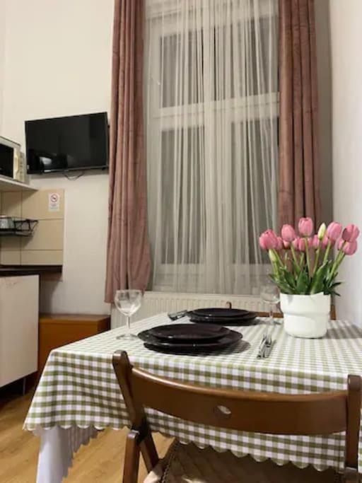A13 Parliament Sunflower Cozy Apartment Βουδαπέστη Εξωτερικό φωτογραφία