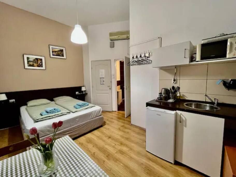 A13 Parliament Sunflower Cozy Apartment Βουδαπέστη Εξωτερικό φωτογραφία